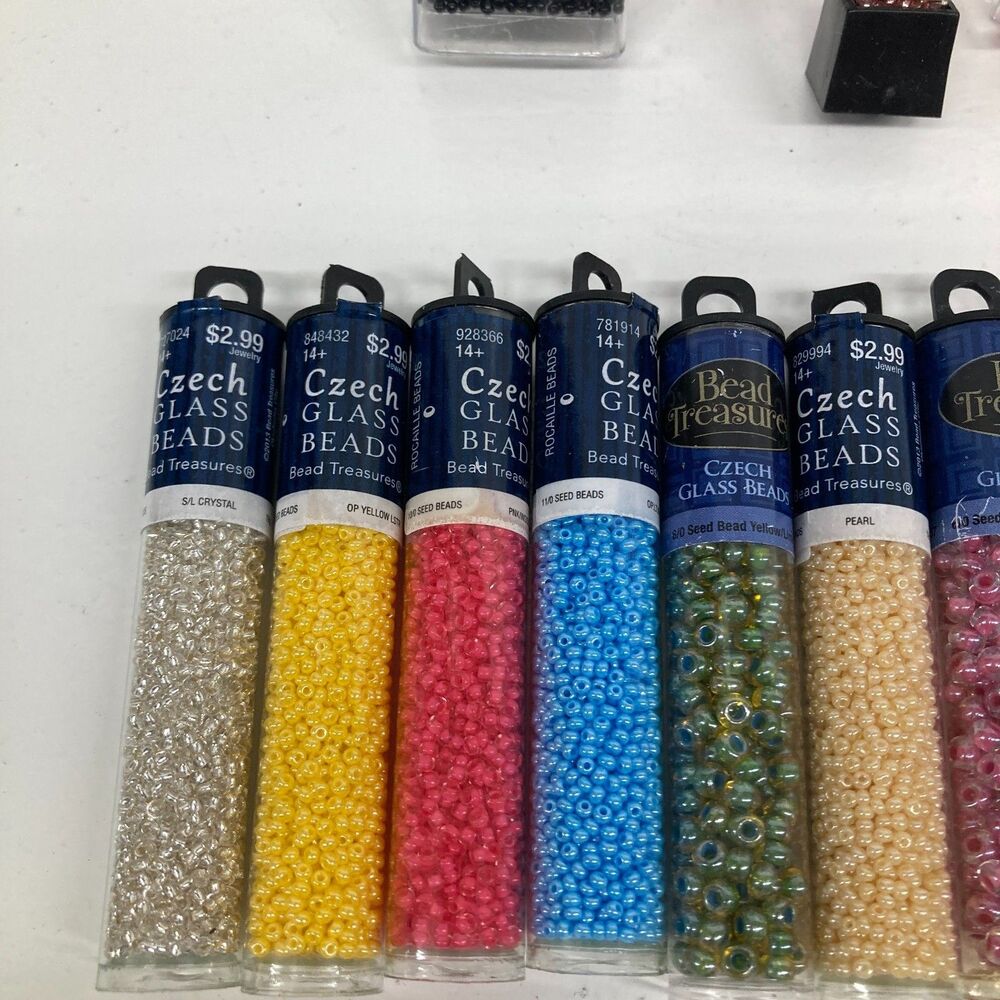 Large Mixed Bead Lot Jewelry Making Supplies Glass Beads - Picture 4 of 6